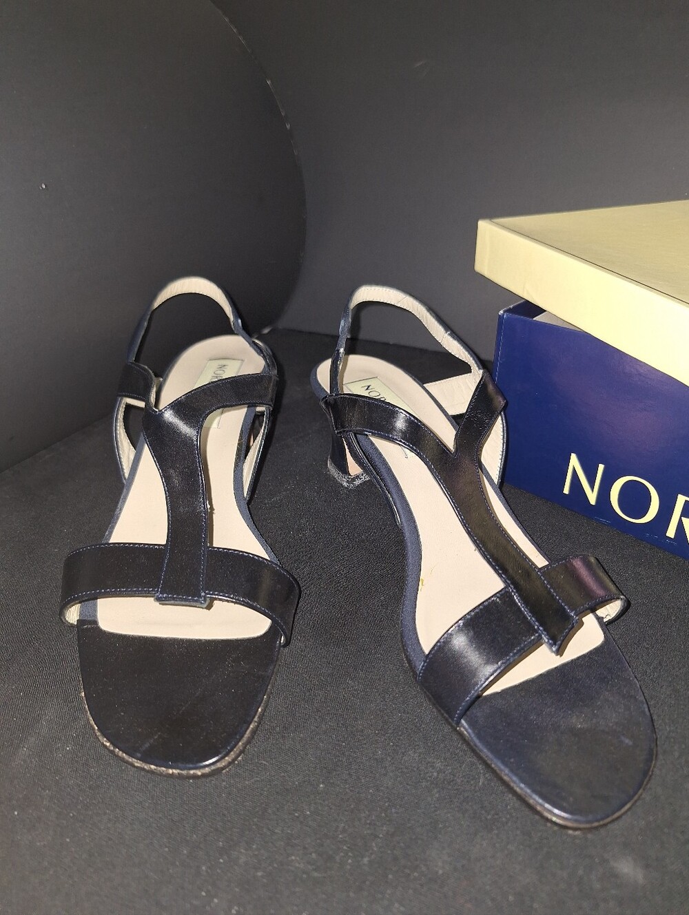 Vintage 60s/70s Nordstrom Women’s Matte Leather Strappy Sandals Italian Unworn